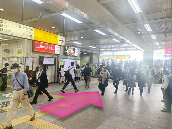 JR目黒駅の西口方面 目黒駅の写真